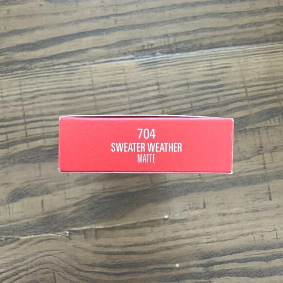 Kylie Jenner Matte Liquid Lipstick and Lip Liner - Picture 6 of 10